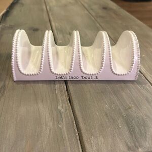 Mud pie “let’s taco about it”taco tray